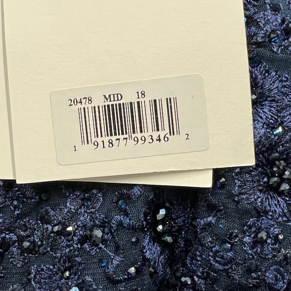 MAC DUGGAL 20478 NWT High Neck Mesh Long Sleeve Embellished A Line Gown - Picture 7 of 7